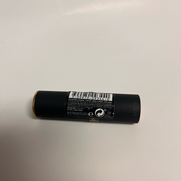 Super Lustrous Revlon Lipstick - Picture 5 of 5